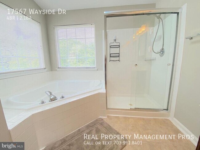 Building Photo - 17567 Wayside Dr