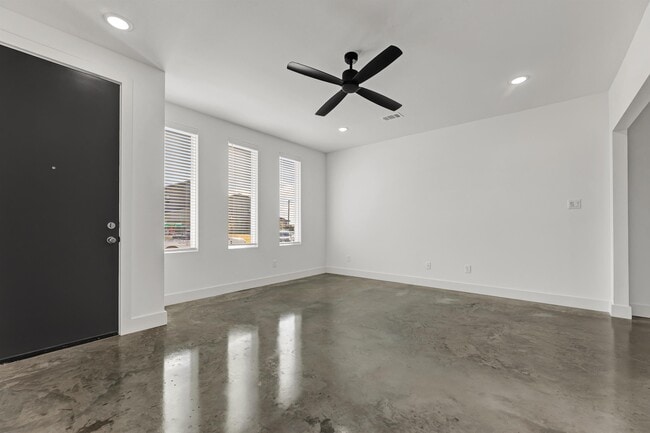 Building Photo - 3003 Alpha Wolf Ct