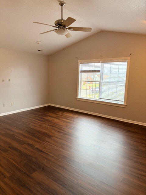 Building Photo - "Charming 4-Bed Oasis on Kidwell Court – Spacious Living with 2.5 Baths in Indianapolis!"