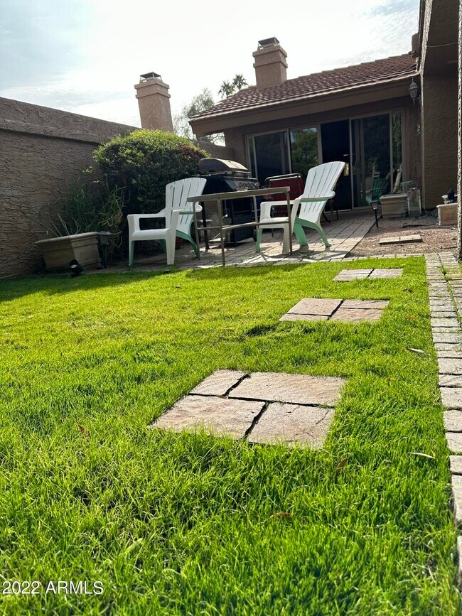 Building Photo - 7908 E Solano Dr