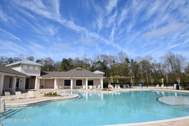 Building Photo - 3733 Shiner Dr