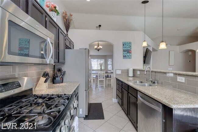 Building Photo - ** COMING SOON ** AMAZING SINGLE STORY HOME IN HENDERSON WITH DETACHED CASITA NO HOA & HOME COMES...