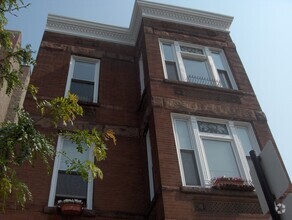 Building Photo - 1808 W Armitage Ave