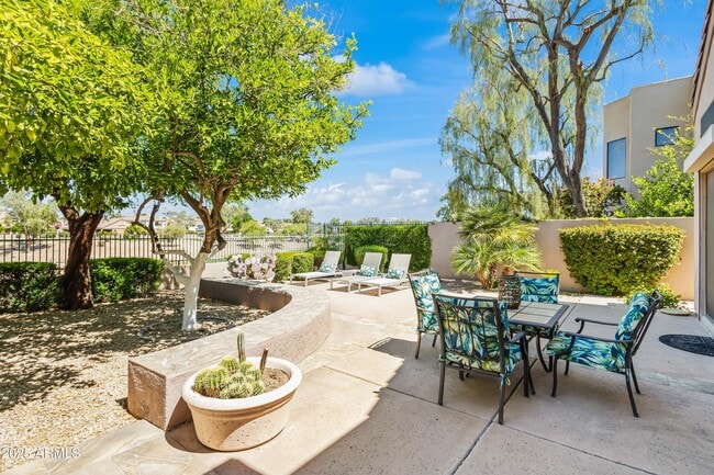 Building Photo - 7740 E Gainey Ranch Rd
