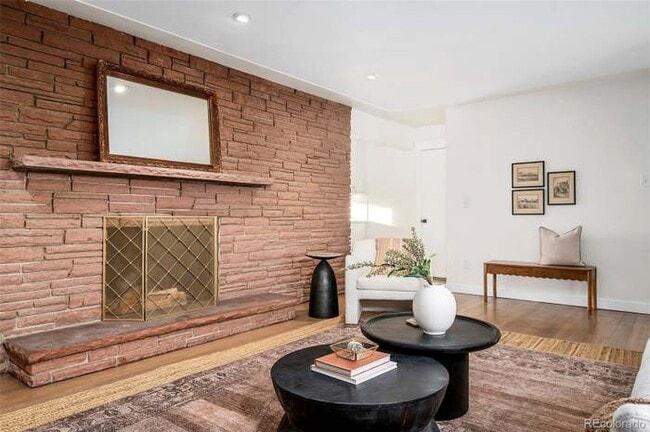 Building Photo - 3090 S Franklin St