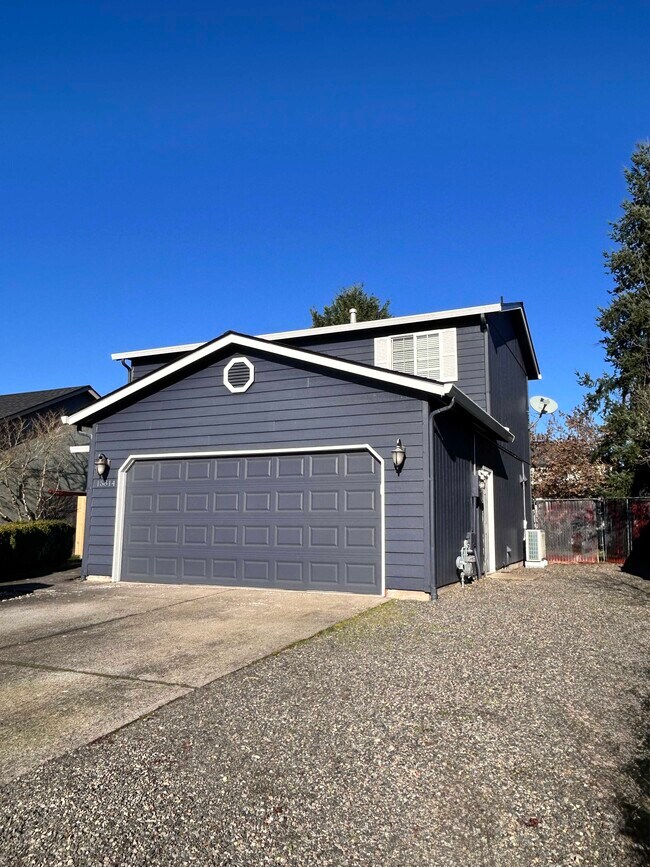 Building Photo - 15814 NE 90th St