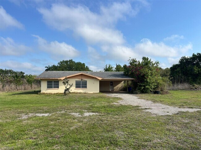 Building Photo - 1336 Piney Rd