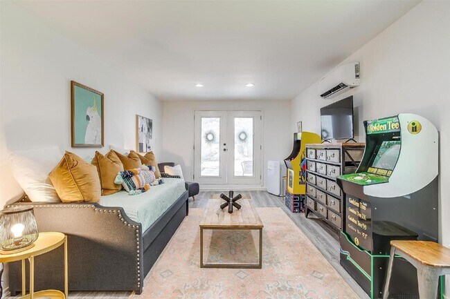 Building Photo - Charming 2-Bed, 2-Bath Gem with Granite Co...