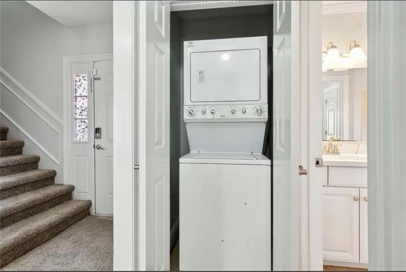 Building Photo - 1500 W Esplanade Ave