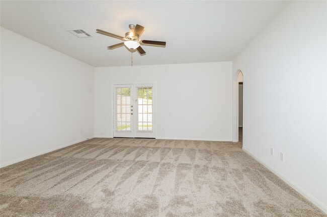 Building Photo - 26865 Steinbeck Dr