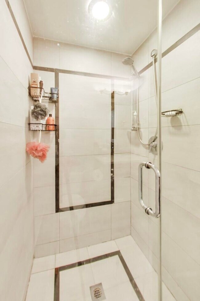 Building Photo - 3815 N Kedzie Ave