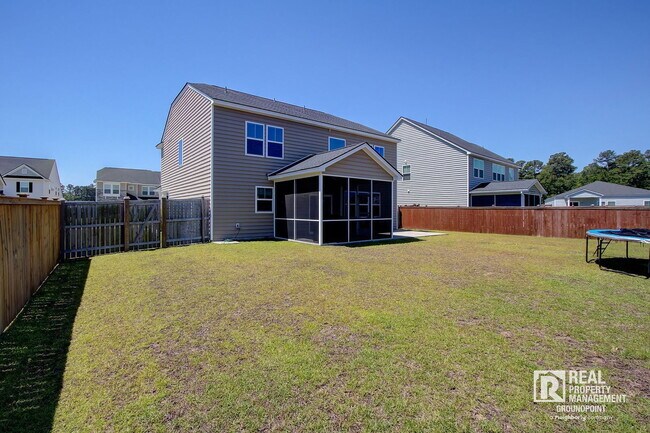 Building Photo - 214 Honey Horn Dr