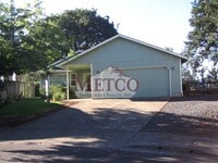 Building Photo - Spacious Thurston Home