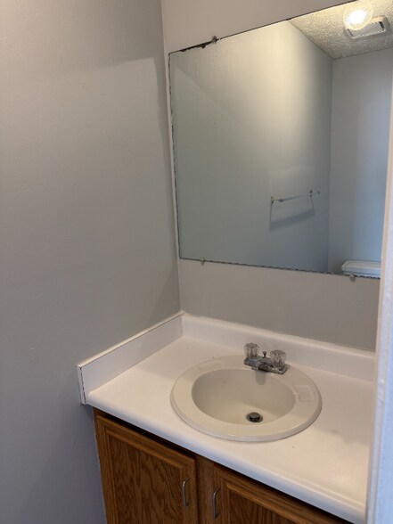 Building Photo - 36 Duiguid Dr
