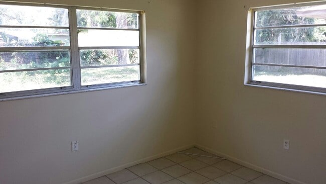 Building Photo - 4903 24th St W