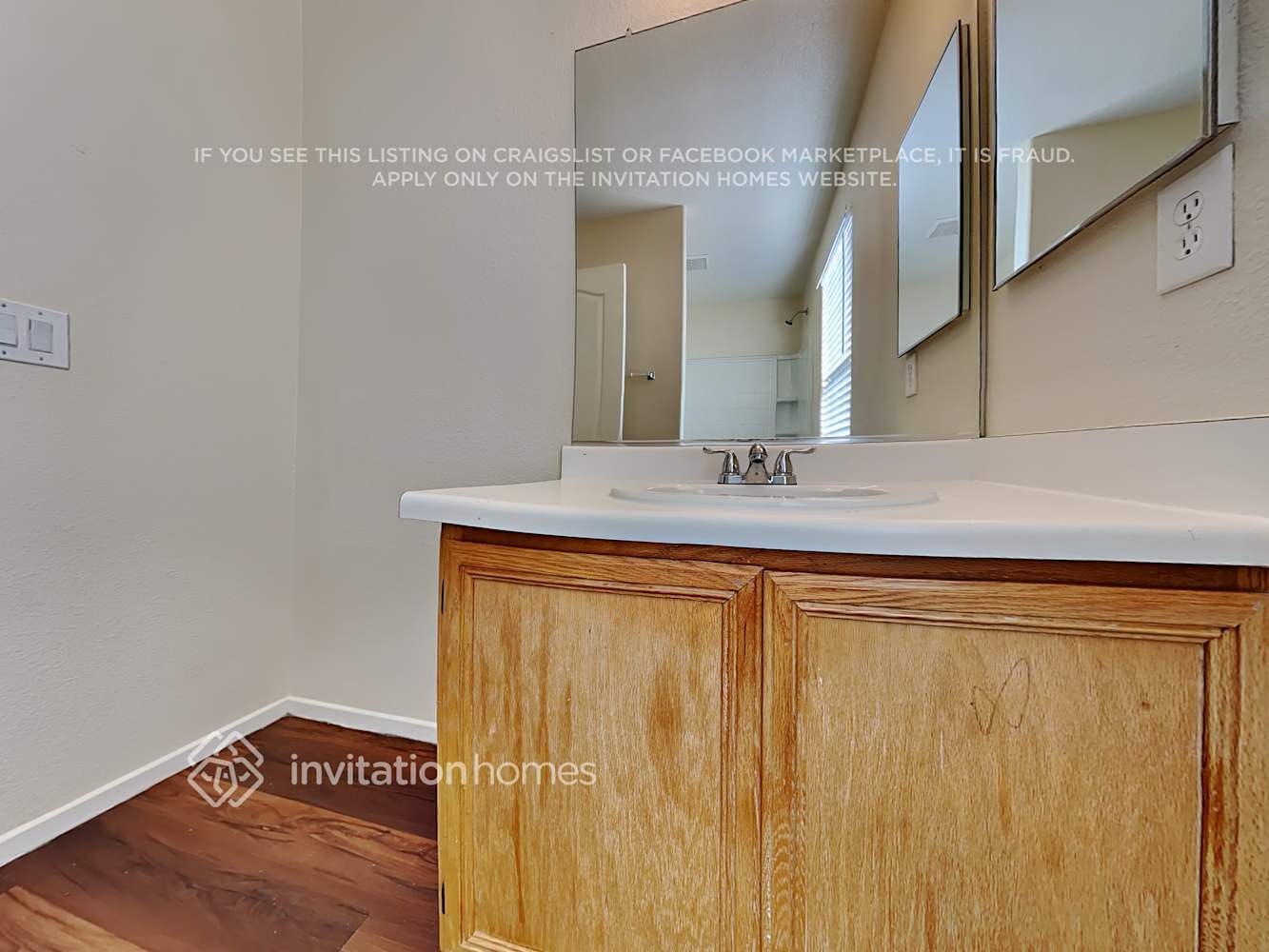 Building Photo - 577 Uxbridge Dr
