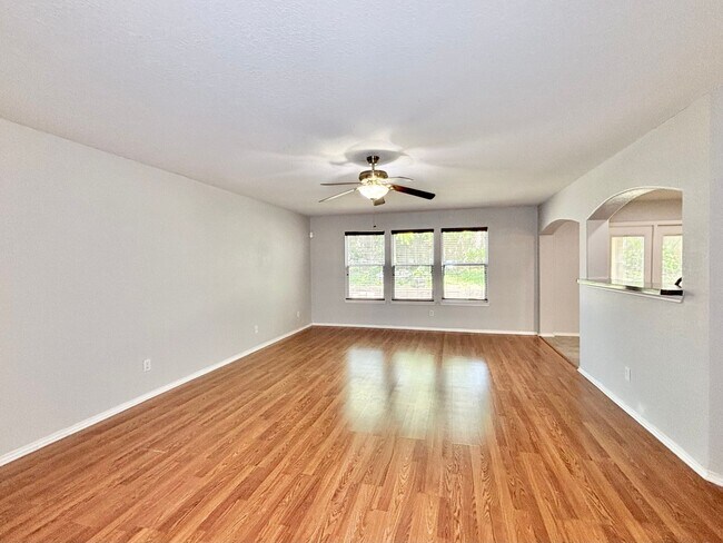 Building Photo - Beautiful 4 Bedroom Home in Inwood Place!