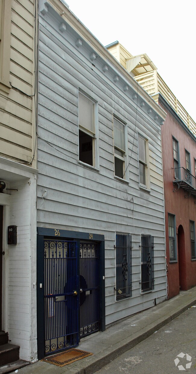 Primary Photo - 26 Himmelman Pl