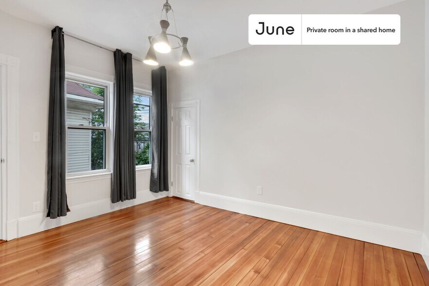 Building Photo - Room in Shared 4 bed/2 bath home