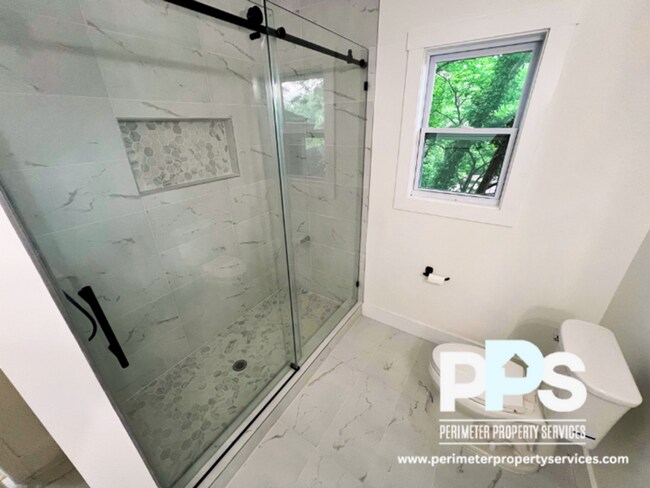 Building Photo - 1064 Westmoor Dr NW