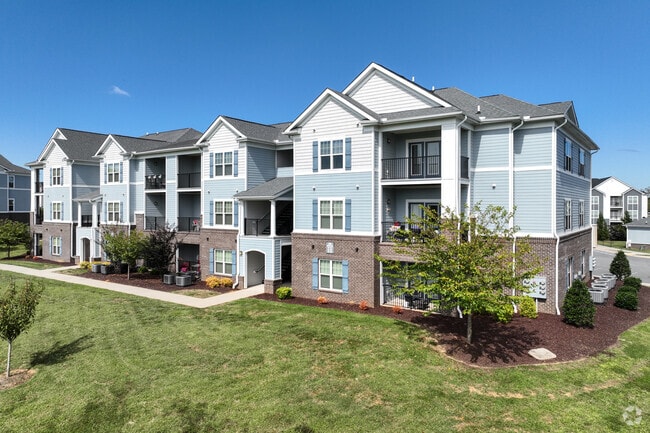 Buckhill Village Apartments - Buckhill Village Apts