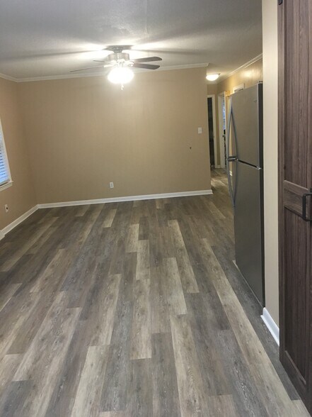 Building Photo - 510 Short St