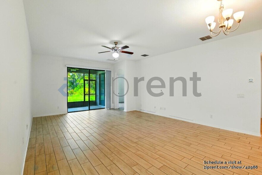 Building Photo - 10749 Pleasant Knoll Dr
