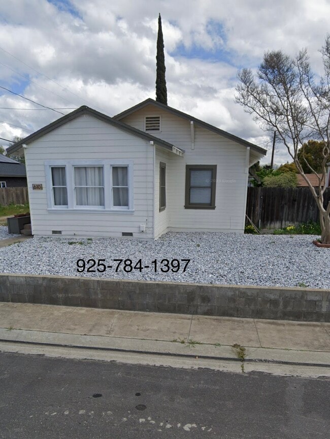 Building Photo - 610 N Stockton Ave