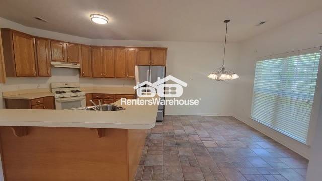 Building Photo - 2859 Fairburn Pl SW