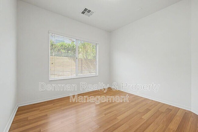 Building Photo - 2048 W Monte Cristo Ave