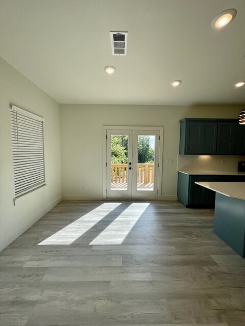 Building Photo - 1 Inchcape Ln
