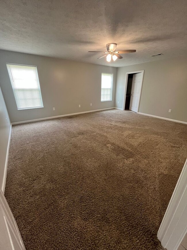 Building Photo - 1430 Avery Ln