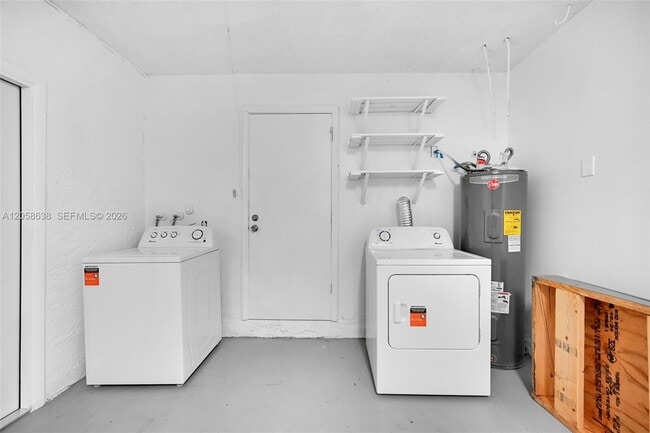 Building Photo - 304 SW 77th Ave
