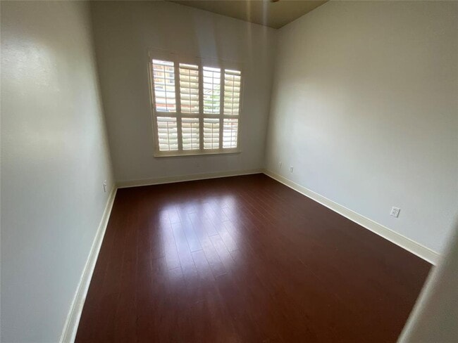 Building Photo - 2210 Onion Creek Pkwy