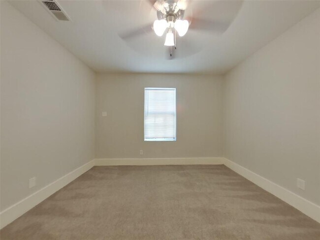 Building Photo - 1201 Hilburn Ct