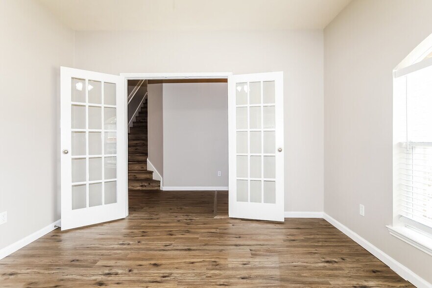 Building Photo - 20203 Louetta Crossing Dr