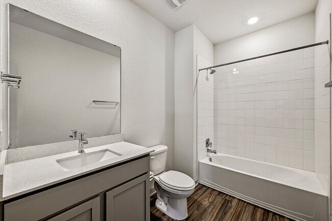 Building Photo - Spacious & Stylish Living in Liberty Hill