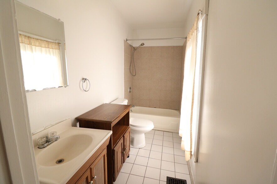 Building Photo - 52 W McMillan St