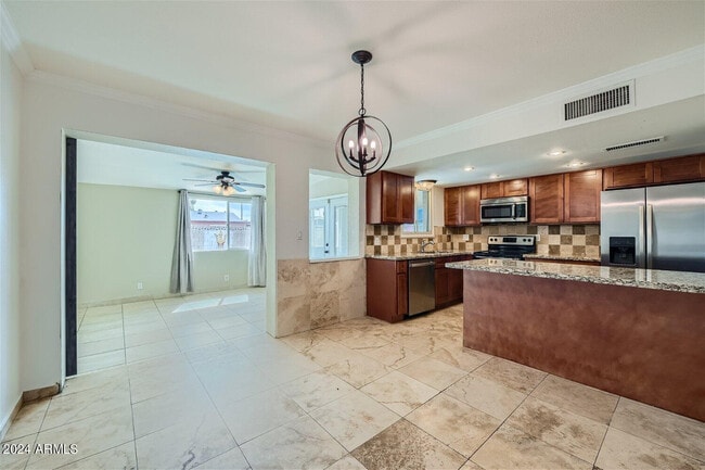 Building Photo - 3615 S Margo Dr