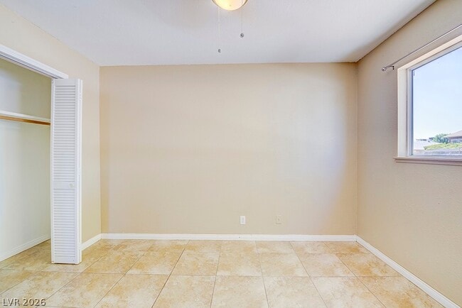 Building Photo - 3990 E Syracuse Dr