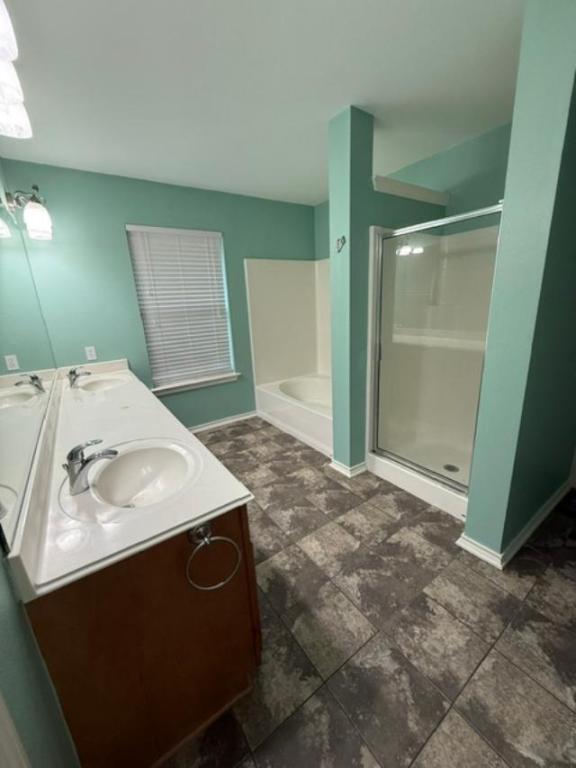 Building Photo - 625 Winding Brook Ln