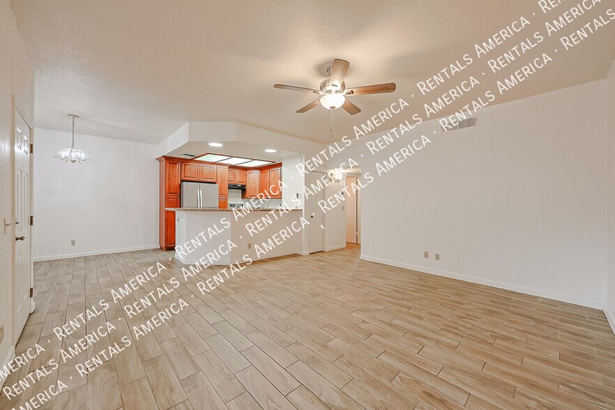 Building Photo - 11666 N 28th Dr