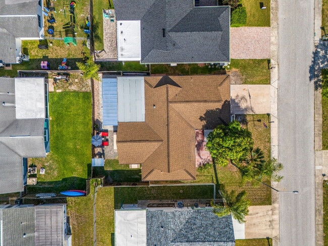 Building Photo - 7021 Sonata Dr