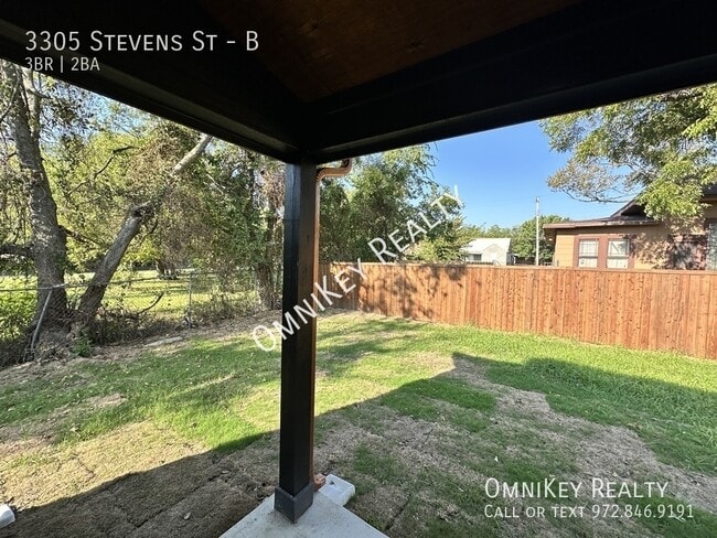 Building Photo - 3305 Stevens St