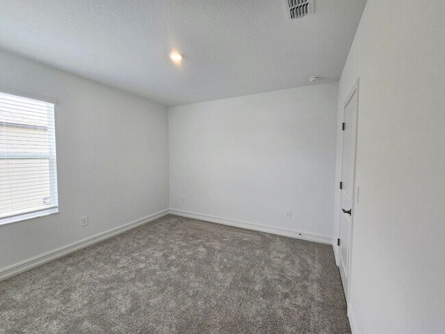 Building Photo - Annual Rental in Stonegate Preserve – Brand-New 3 Bedroom, 2.5 Bath Home with Loft, Main-Level Pr...