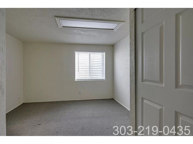 Building Photo - 2800 S Holly Plz