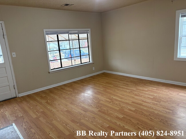 Building Photo - 249 S Richmond Ave