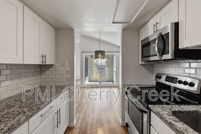 Building Photo - 3424 S Locust St