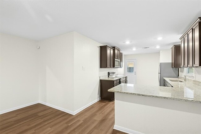 Building Photo - 16416 Farmhouse Ln