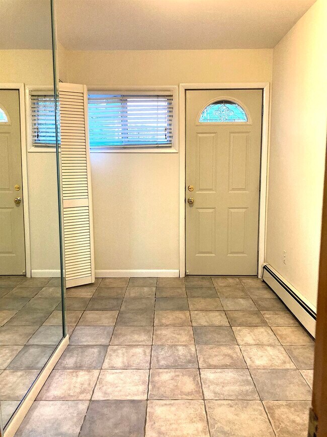 Building Photo - 284 MAGNOLIA Ave